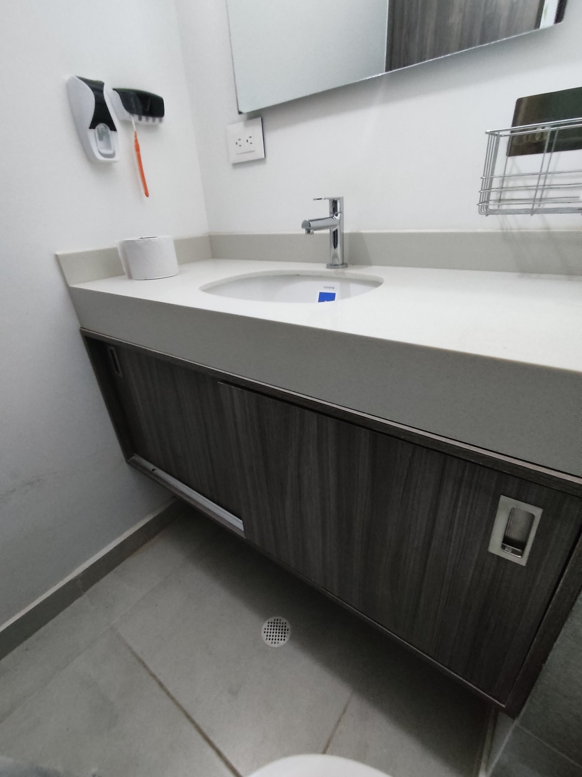 Vanity Flotante DCOM
