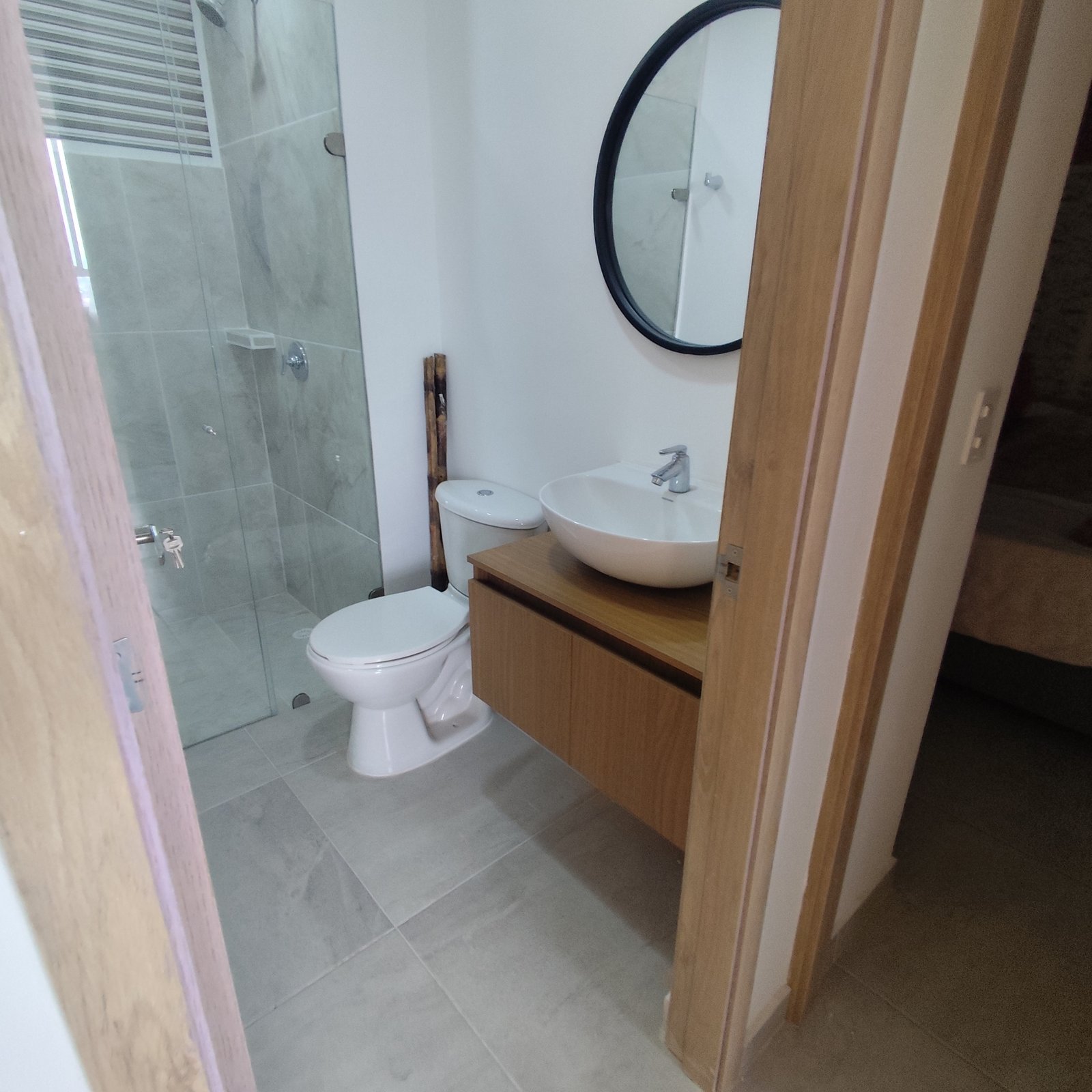 Mueble de Baño Suspendido DCOM